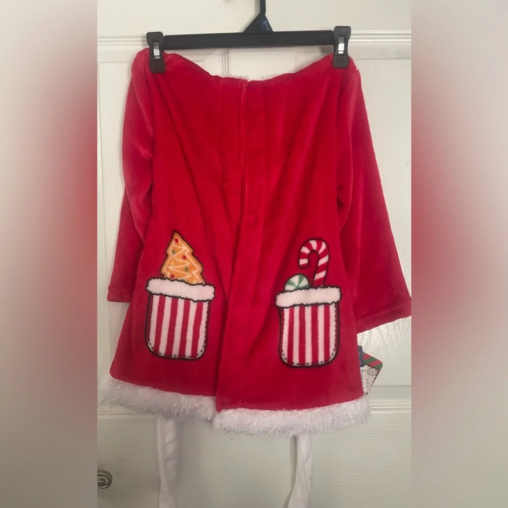 Mrs. Claus Red Plush Robe with White Trim and cute designs. NWT!‎ Size 4/5